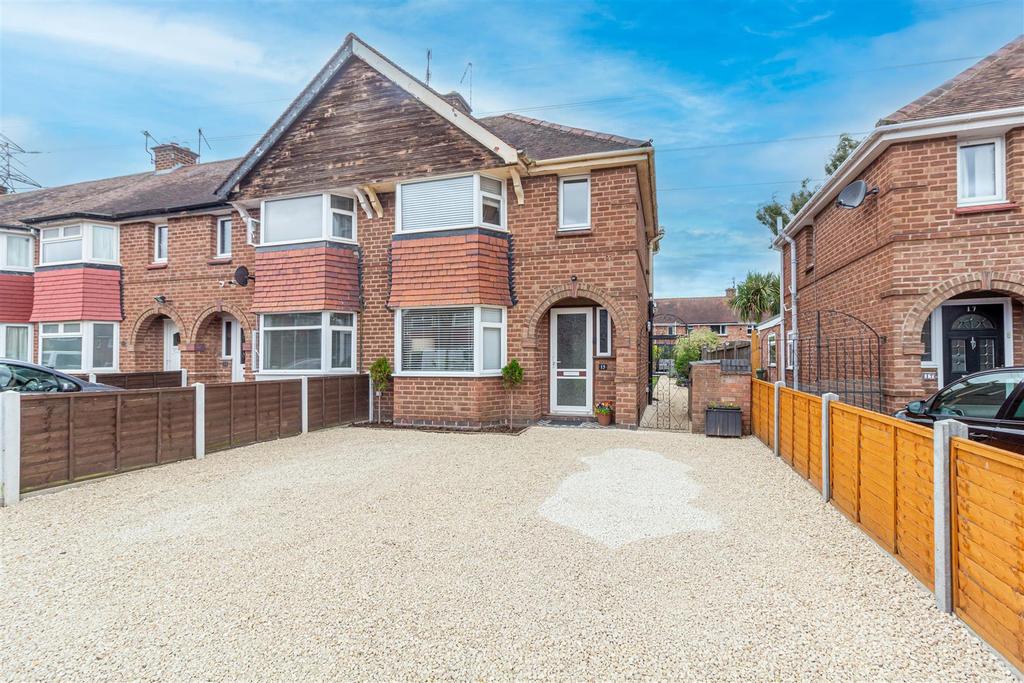 Arrowsmith Avenue, Worcester 3 bed end of terrace house for sale £270,000
