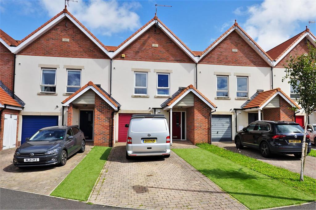 Plover Gardens, Walney, BarrowInFurness 3 bed mews for sale £275,000