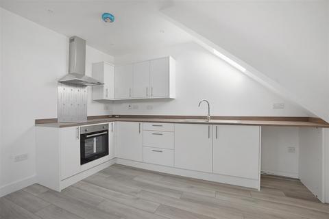 2 bedroom flat for sale, North Road, Queenborough