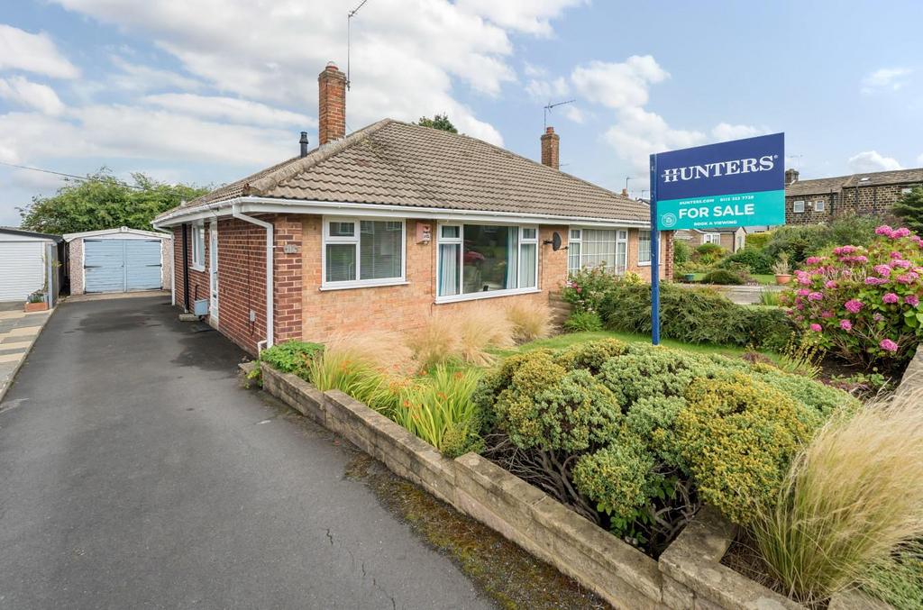 Greenbanks Avenue, Horsforth, Leeds 2 bed semidetached bungalow for