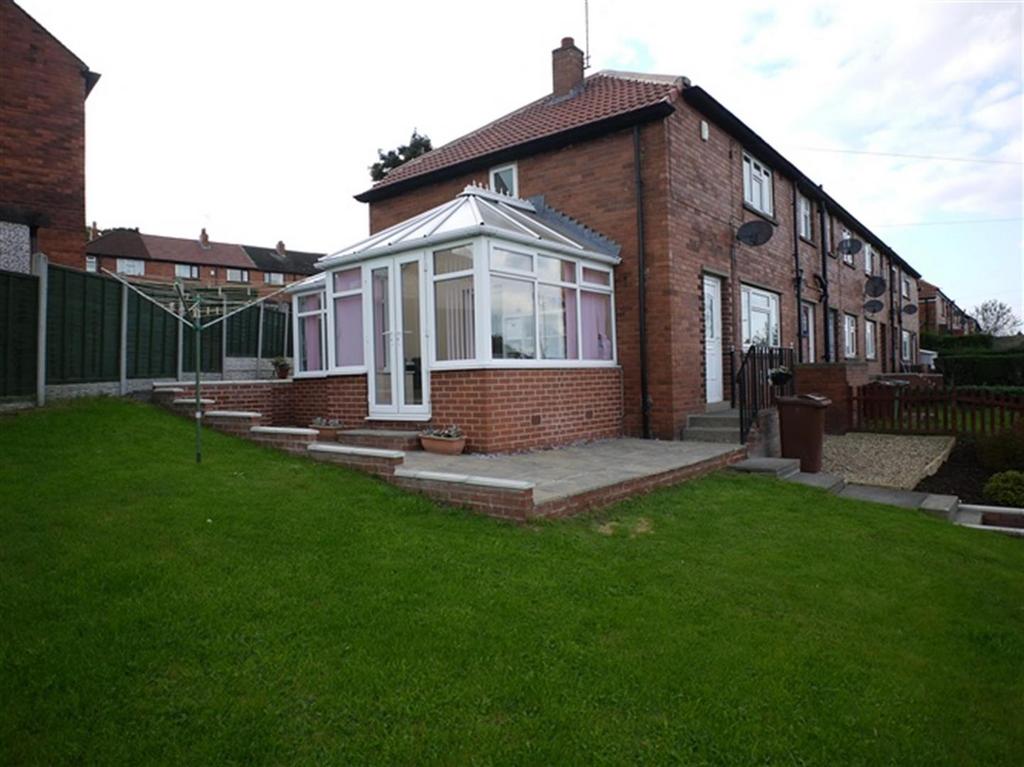 Standale Crescent, Pudsey, LS28 7JG 2 bed end of terrace house £850