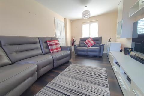 32 Copper Beech Road, Nuneaton, CV10 9FB