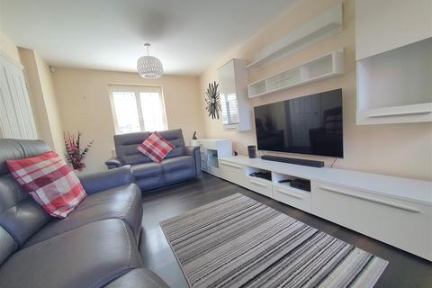 32 Copper Beech Road, Nuneaton, CV10 9FB