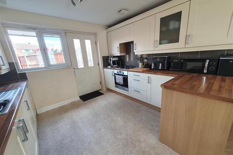 32 Copper Beech Road, Nuneaton, CV10 9FB