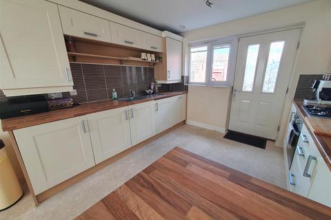 32 Copper Beech Road, Nuneaton, CV10 9FB