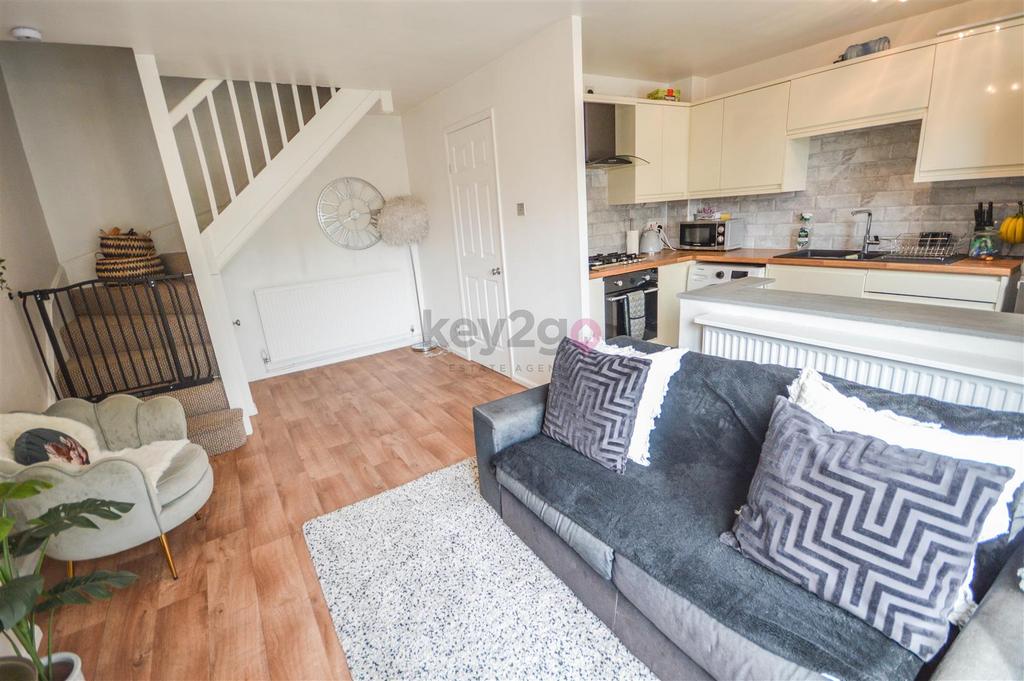 Greenside Mews, Hackenthorpe, Sheffield, S12 2 bed semidetached house