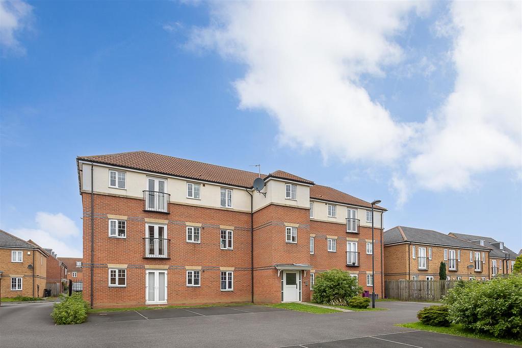 Monarch Court, Longbenton, Newcastle upon Tyne 2 bed flat for sale £