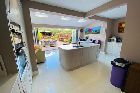 94 Beech Avenue, Northampton, NN3 2JG