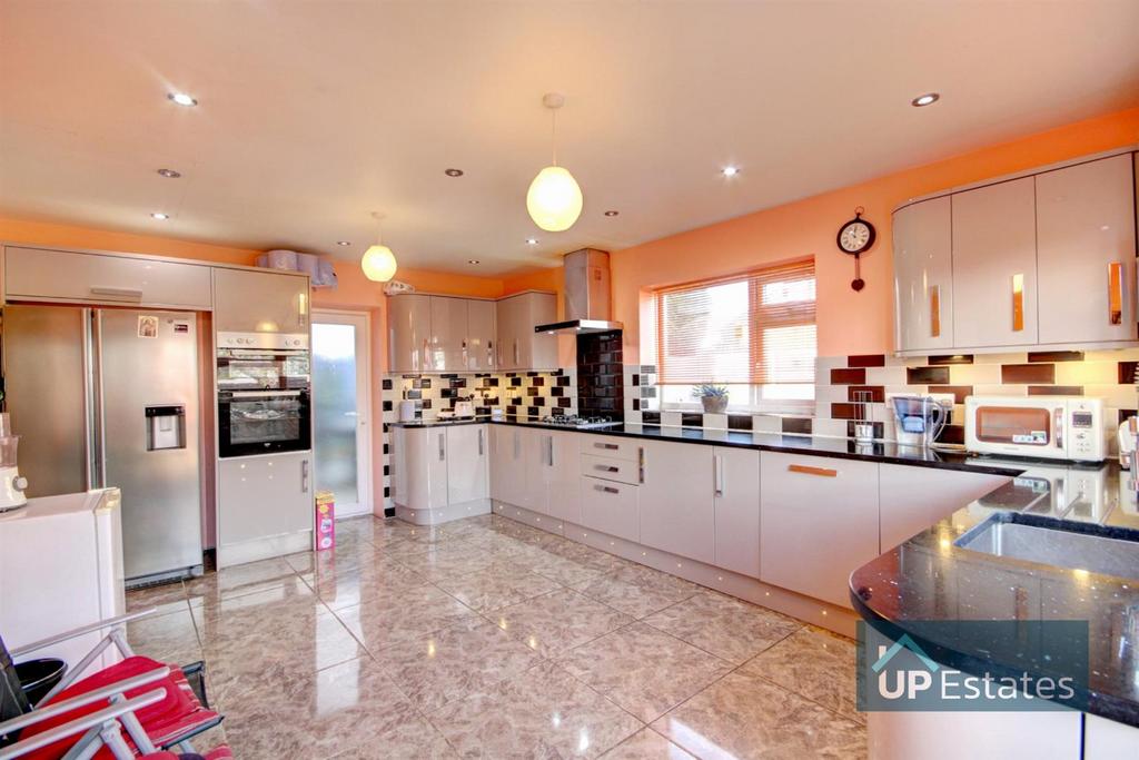 Farren Road, Coventry 5 bed semidetached house for sale £390,000