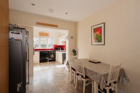 75 Brighton Road, Banstead, SM7 1BE