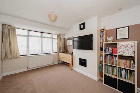 75 Brighton Road, Banstead, SM7 1BE