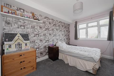 75 Brighton Road, Banstead, SM7 1BE
