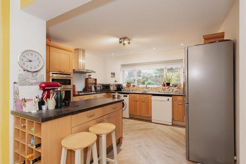 1 Aston Way, Epsom, KT18 5LZ