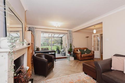 1 Aston Way, Epsom, KT18 5LZ