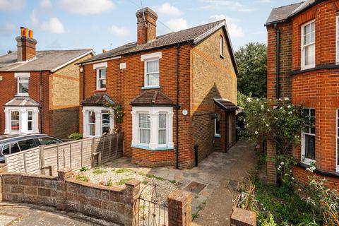 2 bedroom semi-detached house for sale - Miles Road, Epsom