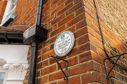 78 Miles Road, Epsom, KT19 9AD