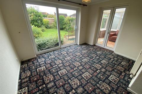 3 bedroom semi-detached house for sale - Crestwood Drive, Stone