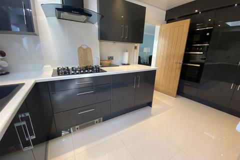 31 Wetherby Road, Stoke-on-trent, ST4 8AZ