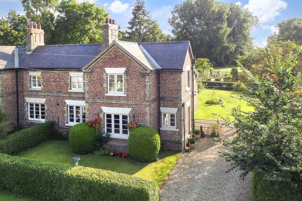 Everingham, York 2 bed cottage for sale £330,000