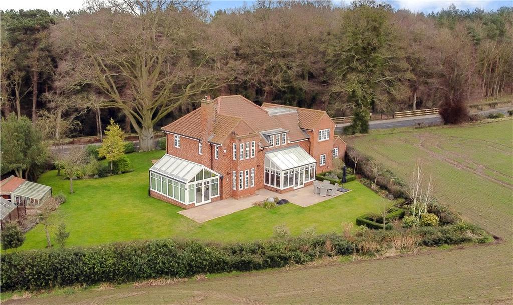Dunelm, York Road, Boroughbridge, North Yorkshire, YO51 5 bed detached
