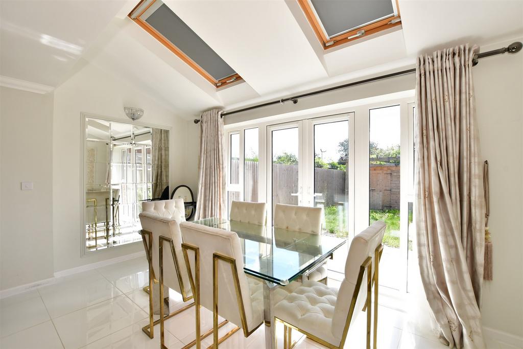 Thompson Drive, Storrington, Pulborough, West Sussex 4 bed terraced