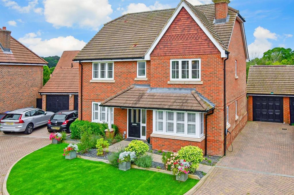 Watermeadow Lane, Storrington, Pulborough, West Sussex 4 bed detached
