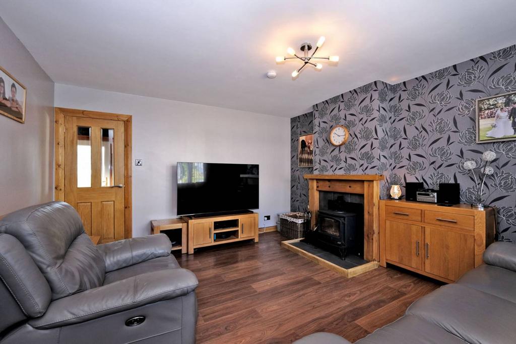 44 Kings Road, Stonehaven, AB39 2HB 2 bed terraced house for sale £