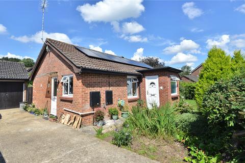 2 bedroom bungalow for sale, Pealsham Gardens, Fordingbridge, Hampshire, SP6