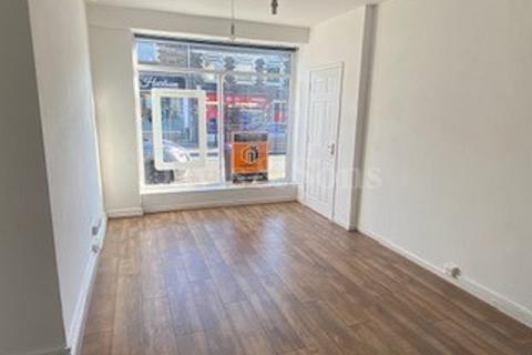 Shop to rent, Commercial Street, Pontnewydd, Cwmbran, Torfaen. NP44 1DY
