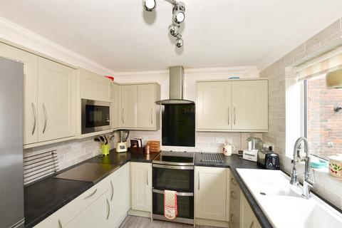 2 bedroom ground floor flat for sale, Beacon Road, Crowborough, East Sussex