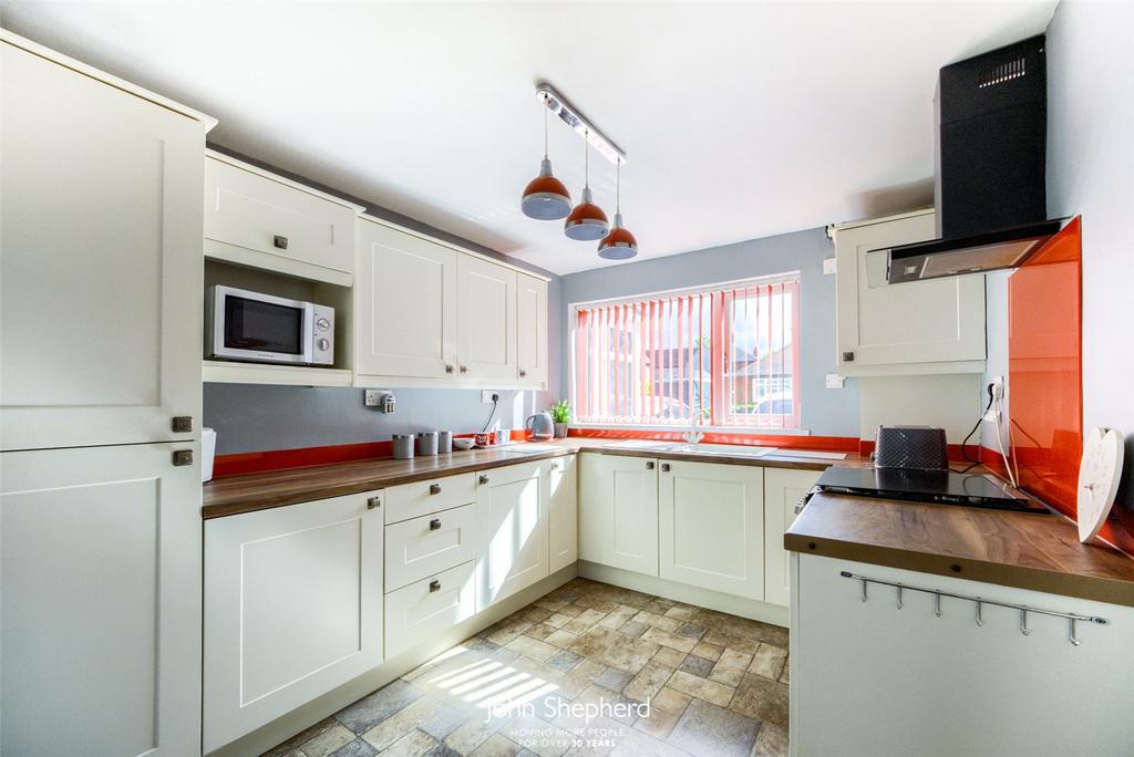Church Street, Chadsmoor, Cannock, WS11 4 bed semidetached house for sale £260,000