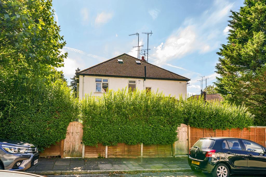 Grosvenor Road, Finchley, N3 3 bed for sale £650,000