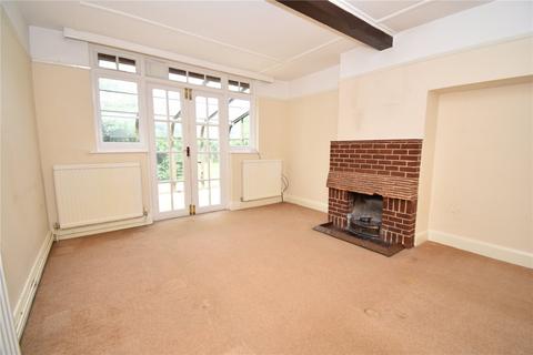 2 bedroom detached house for sale, Braintree Road, Felsted, Dunmow, Essex, CM6