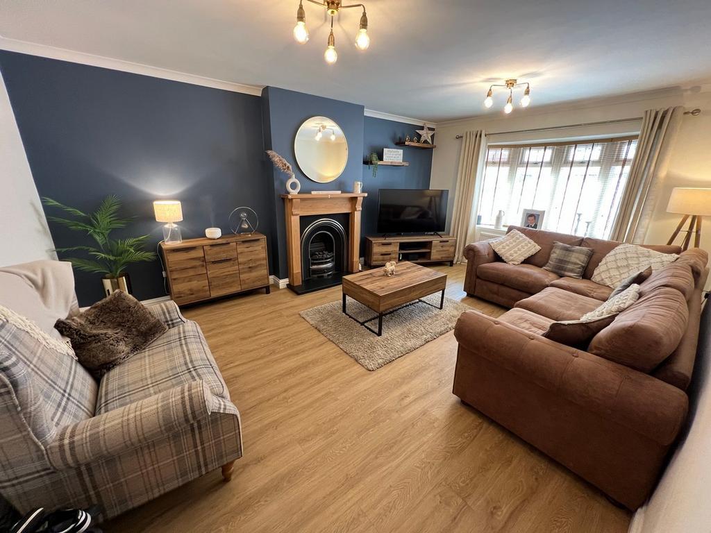 Green acre drive Tonypandy Tonypandy 3 bed semidetached bungalow for