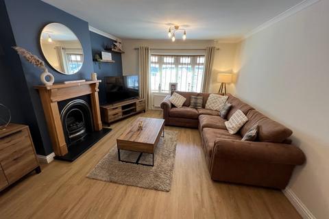 12 Green Acre Drive, Tonypandy, CF40 1DA