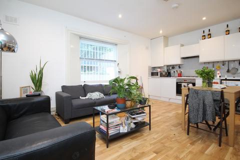 4 bedroom flat to rent, Hillmarton Road, Islington, N7