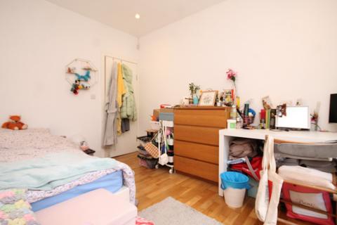 4 bedroom flat to rent, Hillmarton Road, Islington, N7