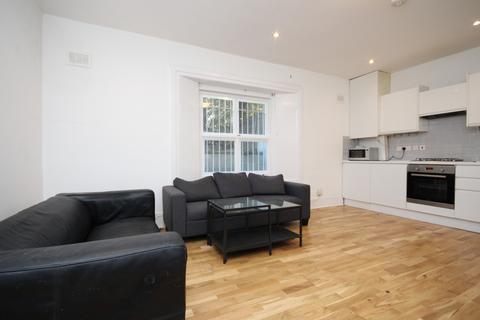 4 bedroom flat to rent, Hillmarton Road, Islington, N7