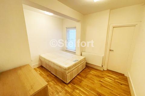 4 bedroom flat to rent, Hillmarton Road, London, N7