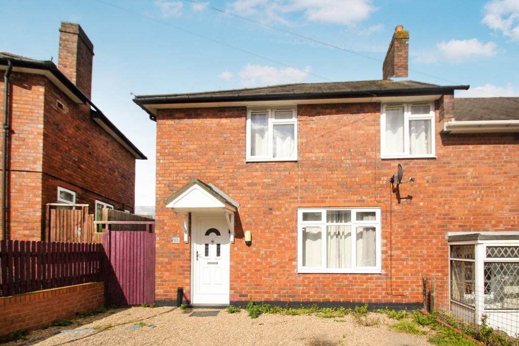 North Oval, Dudley, West Midlands 3 bed semidetached house £210,000