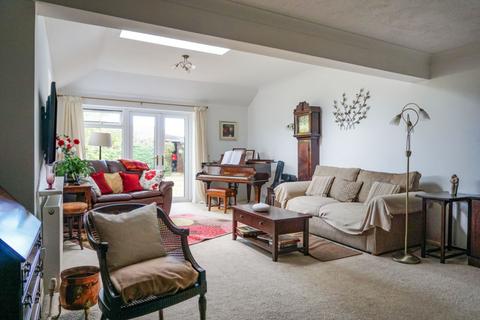46 Bromstone Road, Broadstairs, CT10 2HT