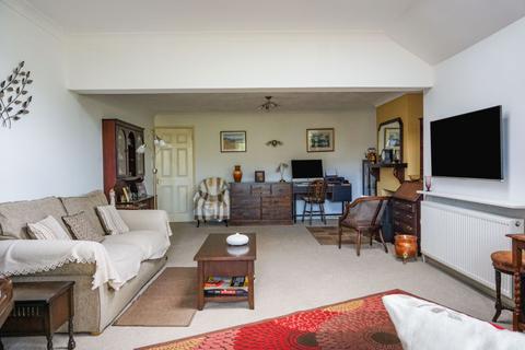 46 Bromstone Road, Broadstairs, CT10 2HT