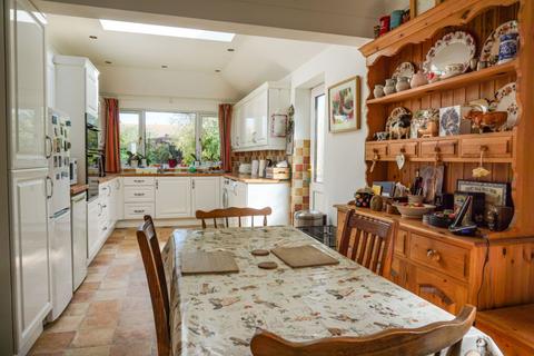 46 Bromstone Road, Broadstairs, CT10 2HT
