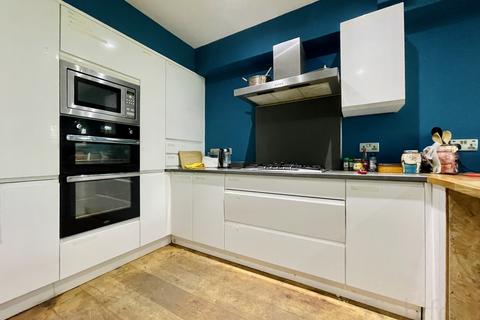 1 bedroom semi-detached house to rent, Lansdowne Place, Hove