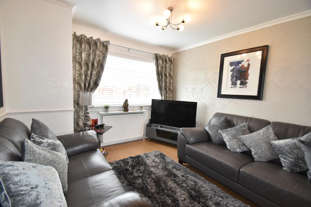 Camps Rigg, Livingston EH54 2 bed terraced house £144,000