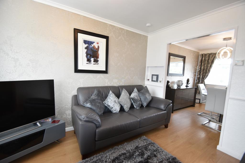 Camps Rigg, Livingston EH54 2 bed terraced house £144,000