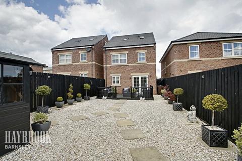 3 bedroom detached house for sale, Hall Gardens, Brierley