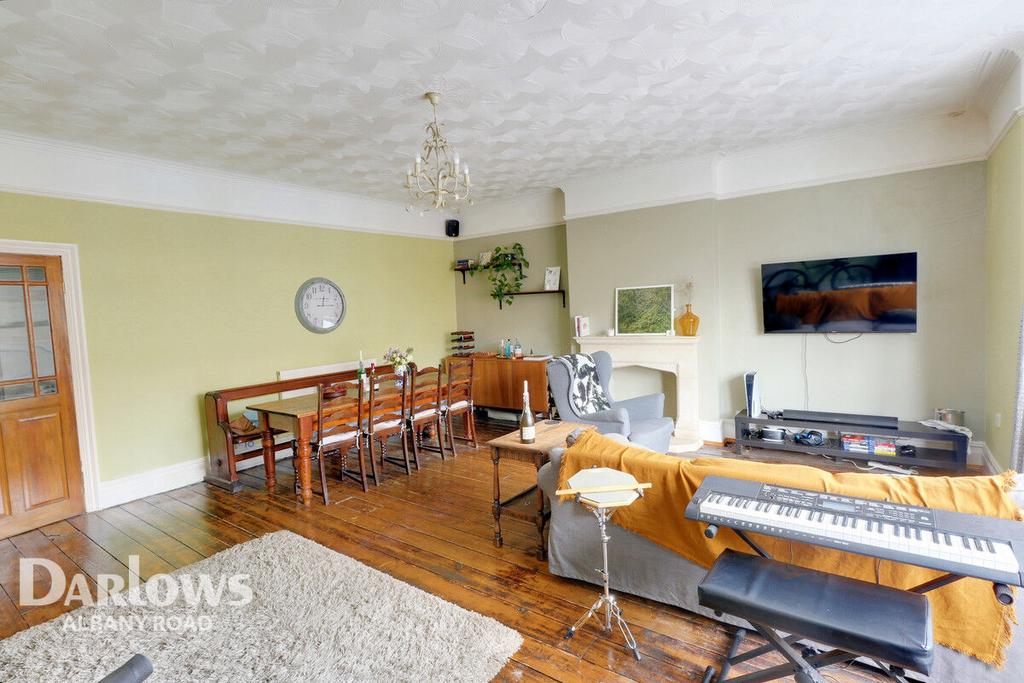 Whitchurch Road, Cardiff 3 bed flat for sale £260,000