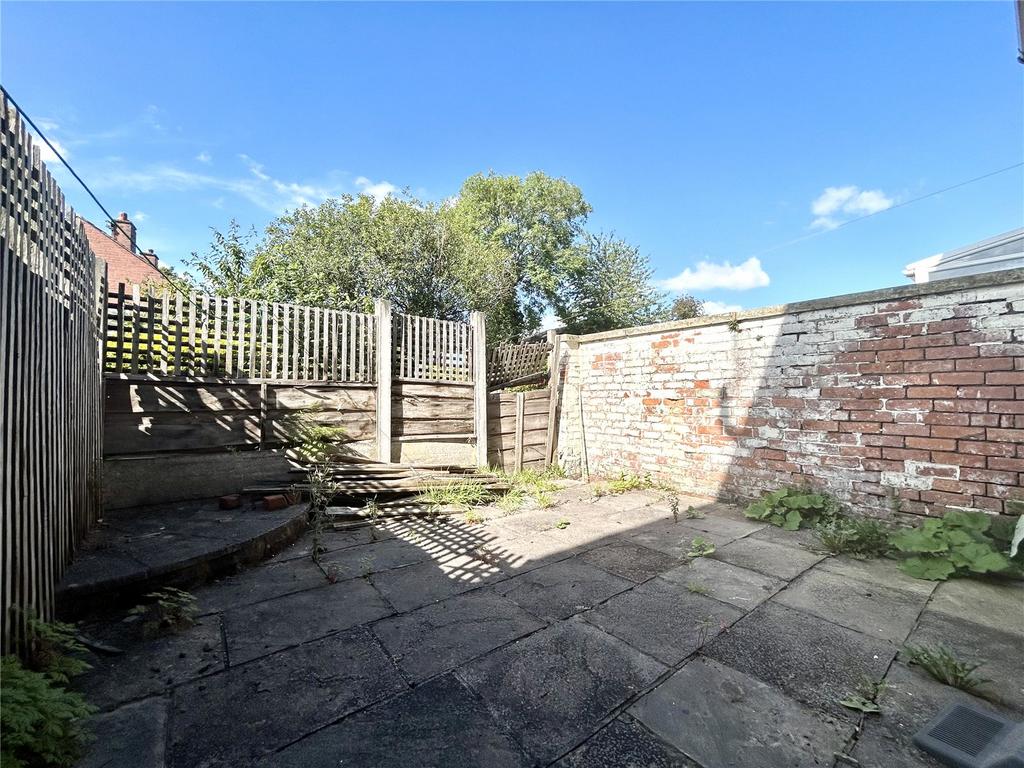 Rear Patio Garden