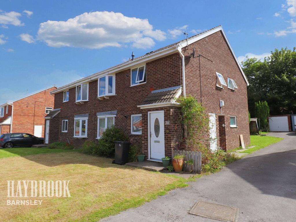 Cranford Gardens, Royston 2 bed apartment for sale £90,000
